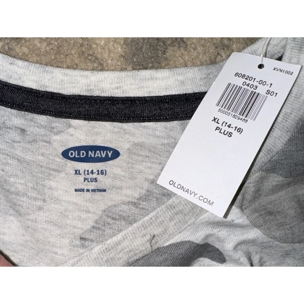 New Old‎ Navy Long Sleeve Crew Neck Shirt Gray Camo Youth Boys Sz XL 14-16
